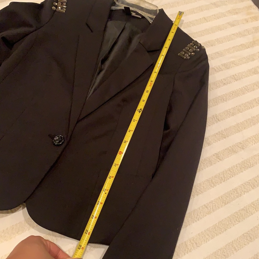 Blazer - Picture 11 of 13